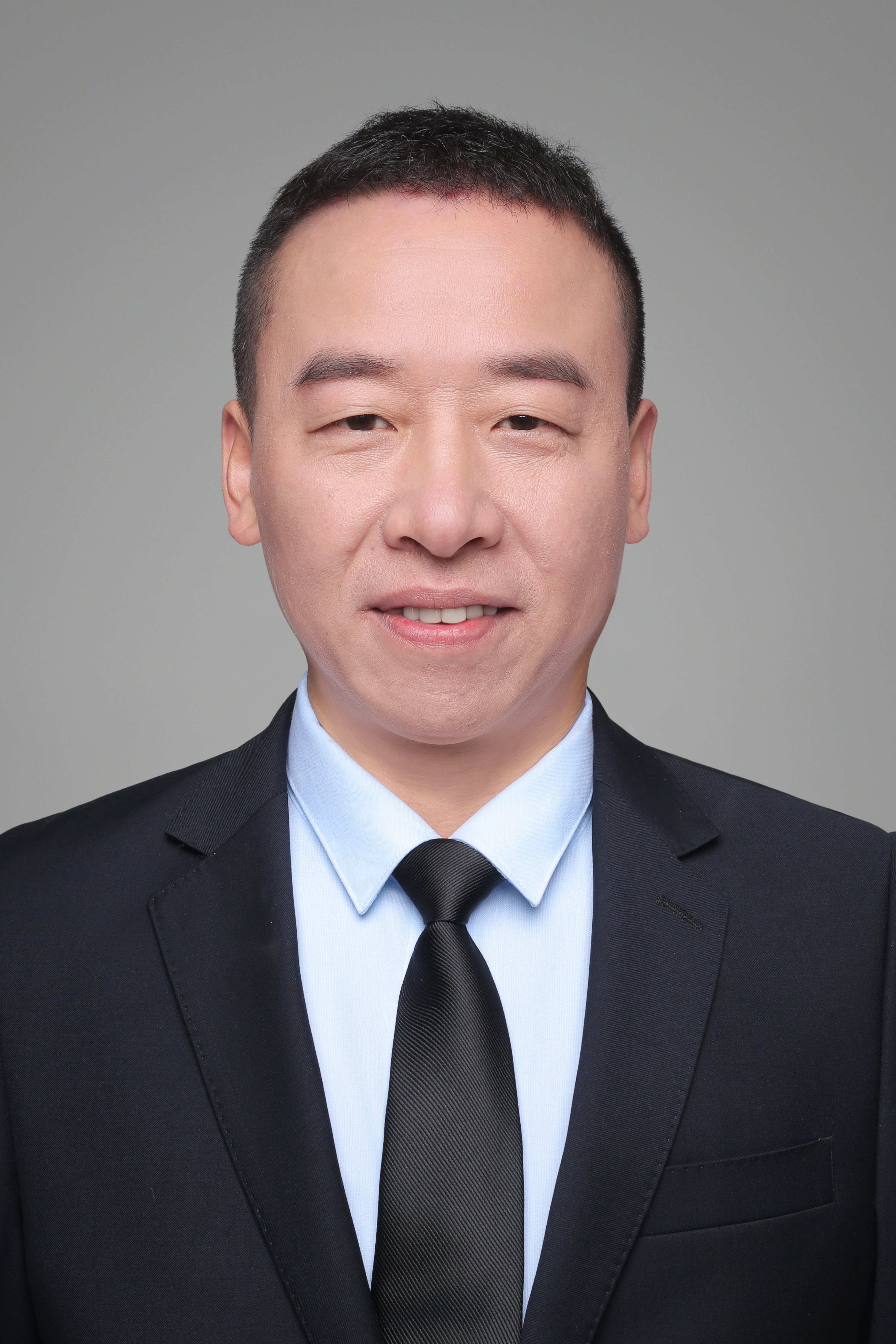 鄢洪  专职副书记